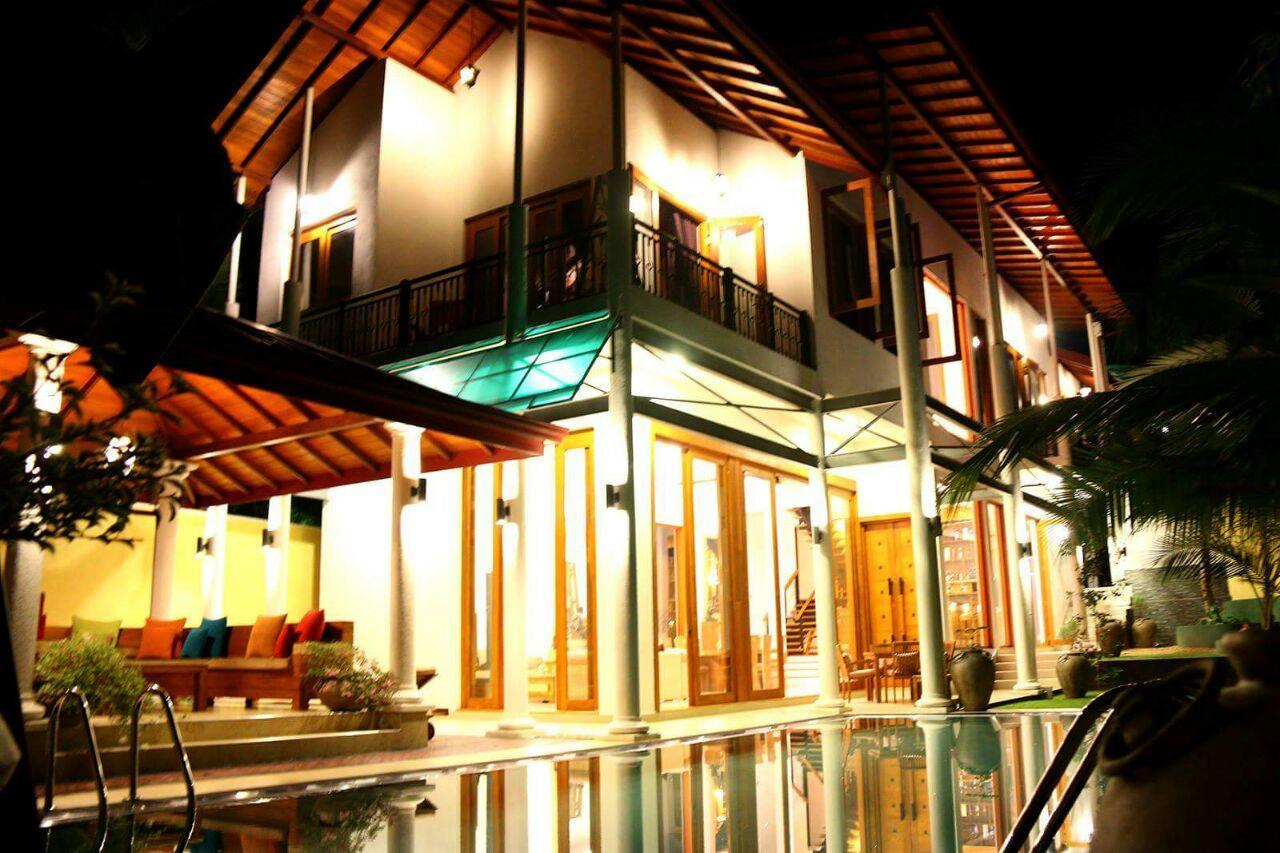 White Palace Hotel Гампа Екстериор снимка